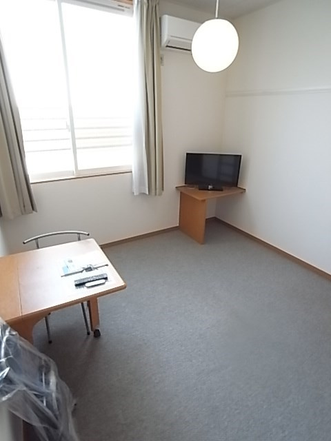 レオパレス甲東