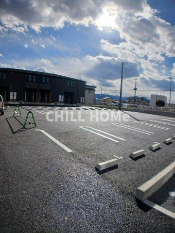 グランシャリオ吉井　四番館の駐車場|当社、チルホームのHPもご覧ください(^^)/物件情報多数♪