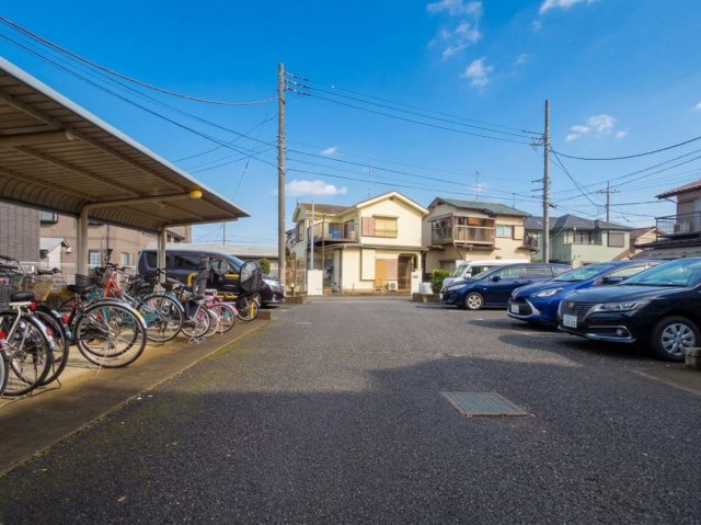 ミルトニア・ガーデンAの駐車場