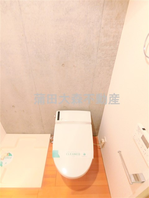 GC(ジィーシー大森本町のトイレ|タンクレス温水暖房便座付きのトイレ