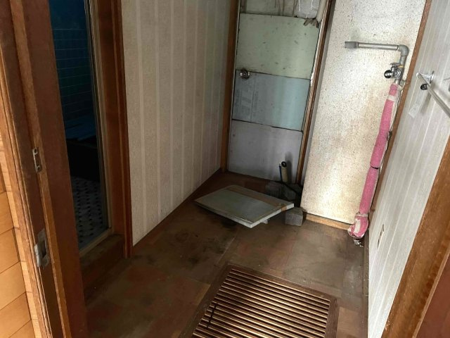 北見市常盤町4丁目2番地1　中古売家の脱衣所