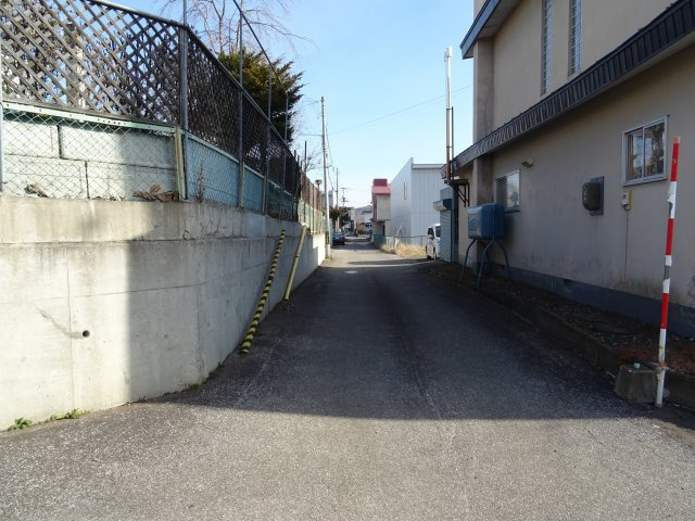 北見市常盤町4丁目2番地1　中古売家の前面道路含む現地写真|南側前面道路