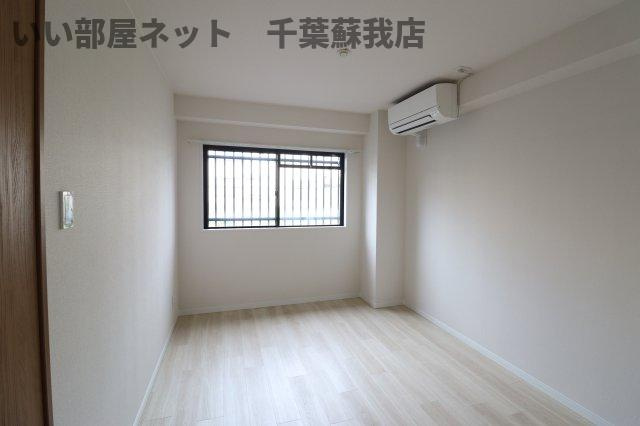 ＰＬＥＮＤＹ千葉みなとの寝室|広くて明るい寝室