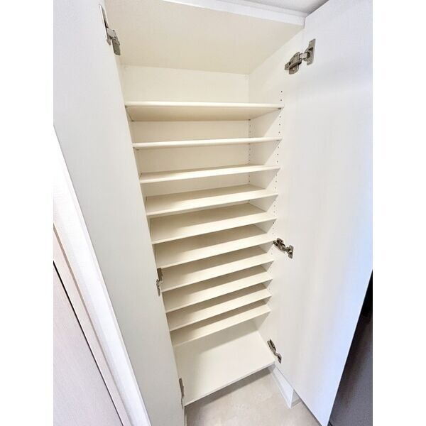 S-RESIDENCE尾頭橋beauteの玄関