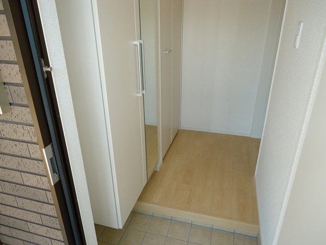 ヴァスト　ヒルの玄関