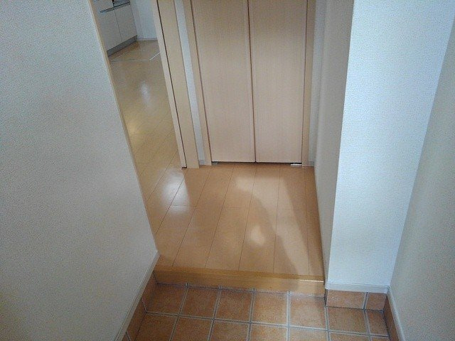 ヒロノハルカスＡの玄関