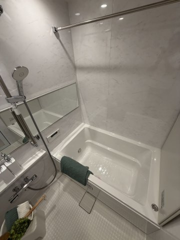 中野区本町３丁目の中古マンションの浴室