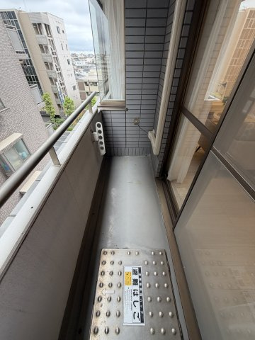 中野区本町３丁目の中古マンションのバルコニー