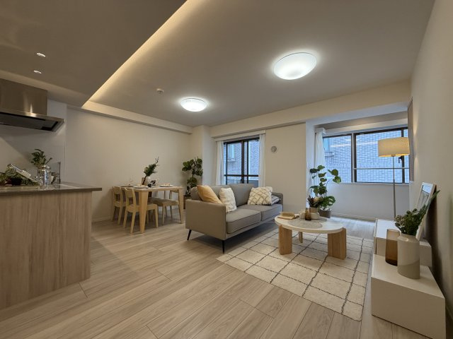 中野区本町３丁目の中古マンションの居間・リビング