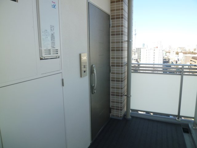 スプランディッド江東住吉の玄関
