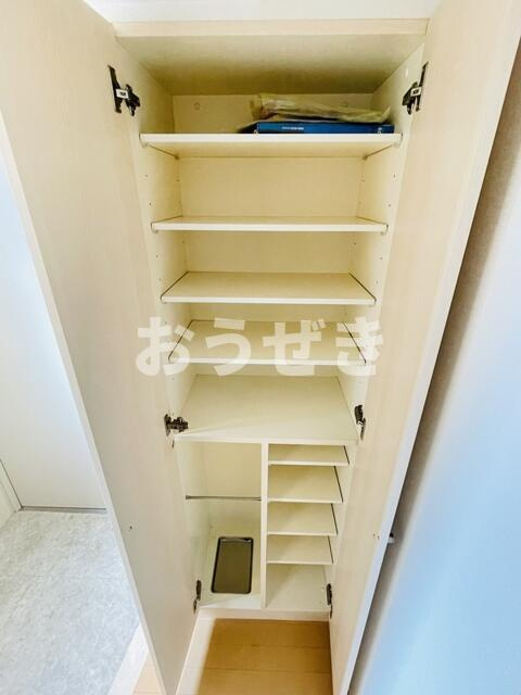 ニューシティアパートメンツ南千住の収納|下駄箱