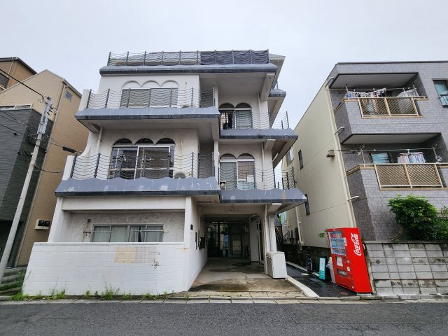 Philiaの駐車場