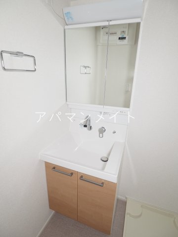 【洗面所】 | グランエスト横浜Ａ | 忙しい朝には欠かせない洗面所です