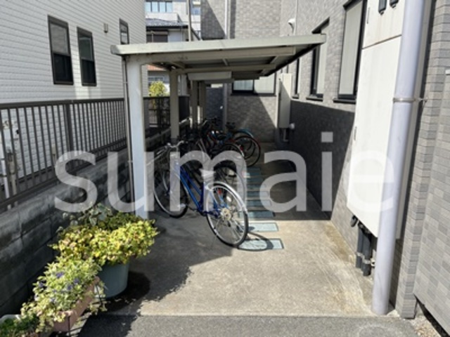 メゾンプチパレのその他共用部分|敷地内駐輪場。