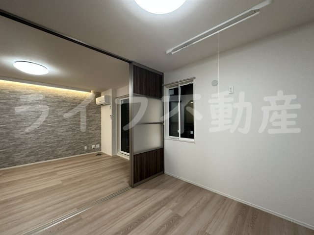マニフィック御厨中の洋室