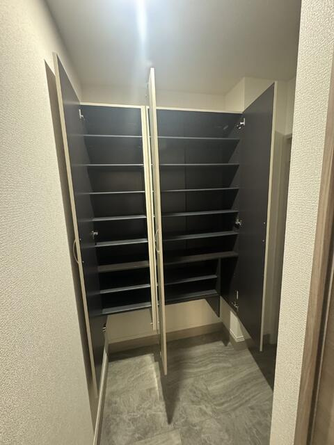 セレスティア細田Cの玄関