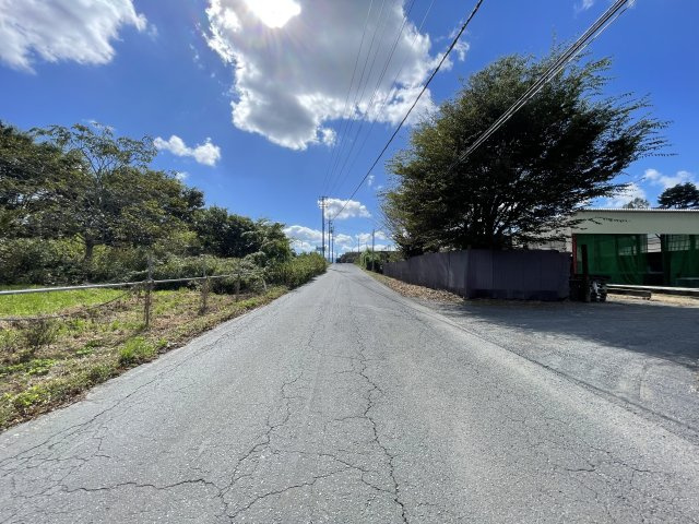 八戸市大字美保野の前面道路含む現地写真