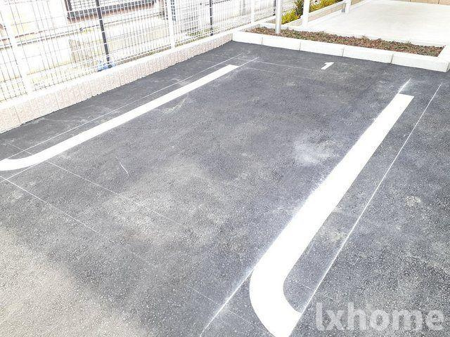 エスポワール南摂津の駐車場