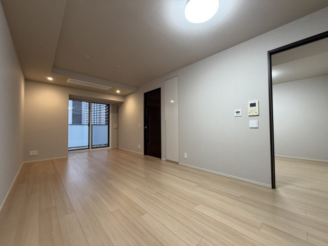 新宿区北新宿２丁目の中古マンションの居間・リビング