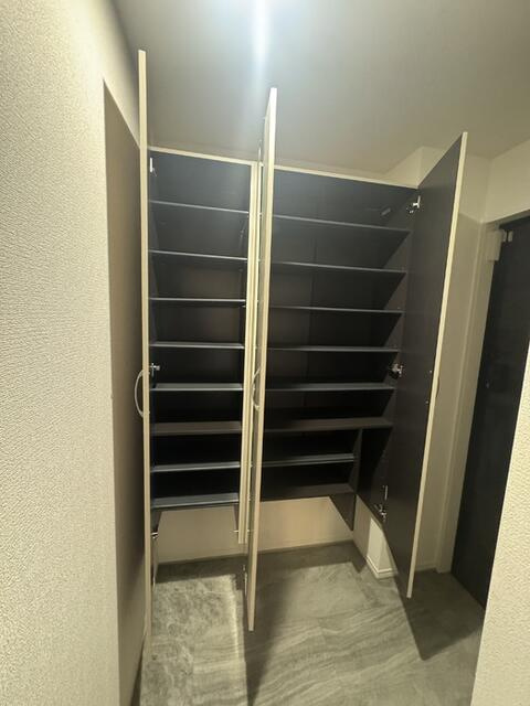 セレスティア細田Cの玄関