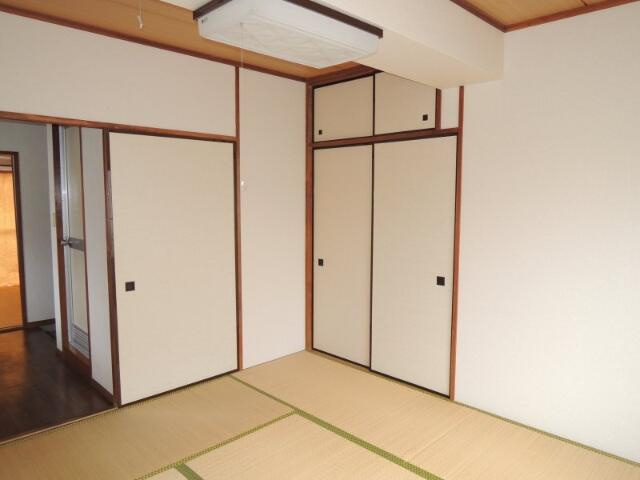 会田ビルの内装