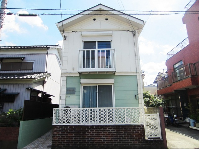 ペニーレインの外観|閑静な住宅街に立地しています。