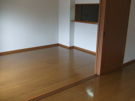 EKビルの洋室