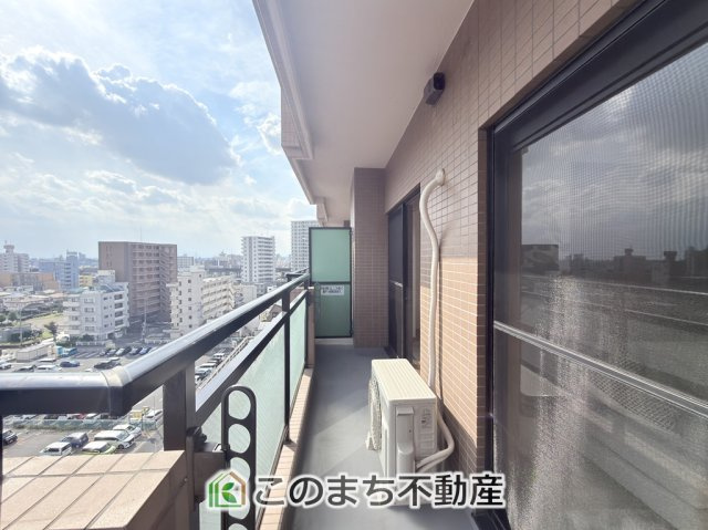 STパールハイツのバルコニー|南向きのバルコニーは陽当り良好で、たっぷりのお洗濯物もよく乾きます！
