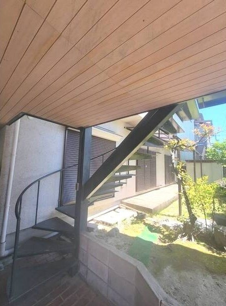 蟹江町桜貸家の庭