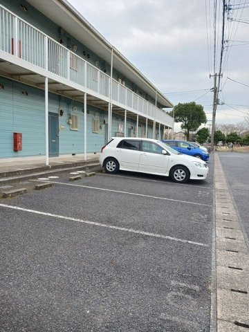サンフラワーケイヨウの駐車場|駐車場があるので、車を買う予定の方も安心です