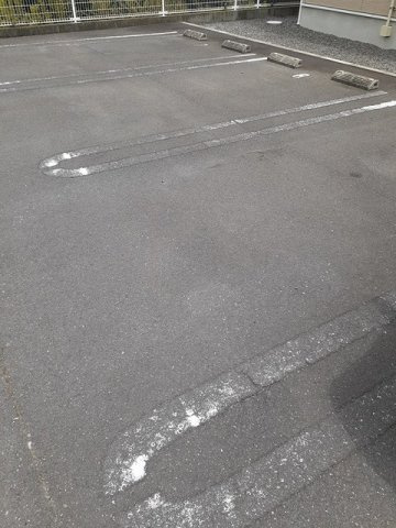 向日葵　Ａの駐車場