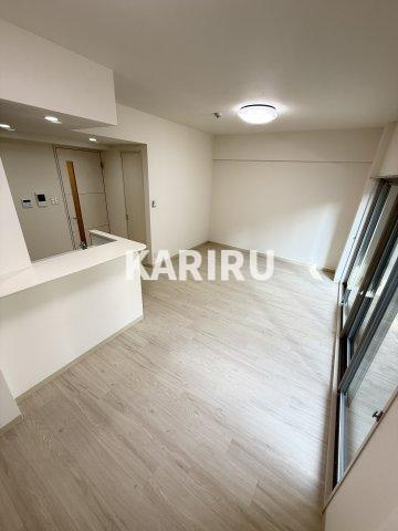 ベルンガーデン上本町の居間・リビング