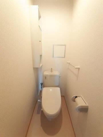 フィオーレ　Ｂのトイレ|ゆったりとした空間のトイレです