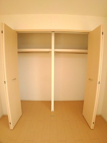 シャイン　ヒルズの収納|こまごまとしたものを収納できそうですね