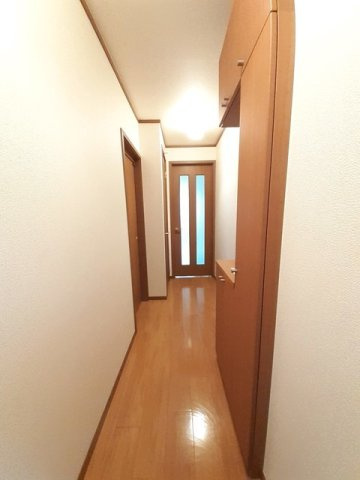 エトワール・ＡＩ　Ｂの玄関|きれいな玄関です