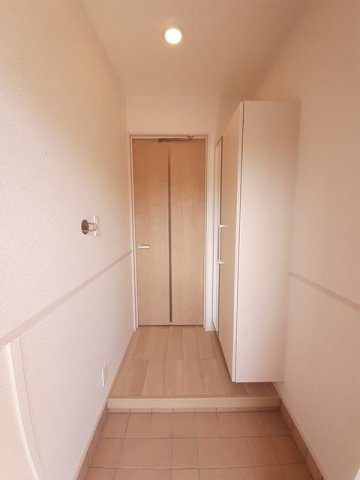 マルリⅡの玄関|収納もある玄関です
