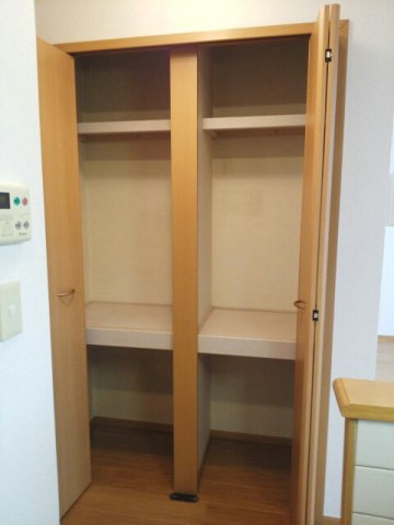 ソルトアヴェニュー　Ｂの収納|小物を収納するのに便利です