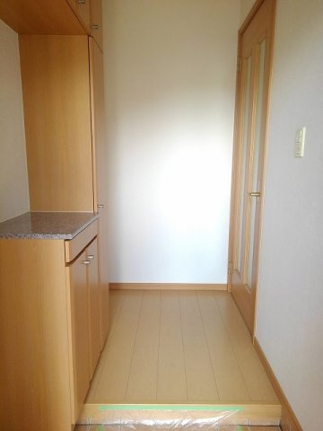 メゾン　ド　ソレイユ　Ｂの玄関|毎日通る玄関はこちらです