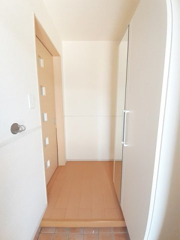エム・シャルム善通寺Ⅰの玄関|シンプルで使いやすい玄関です