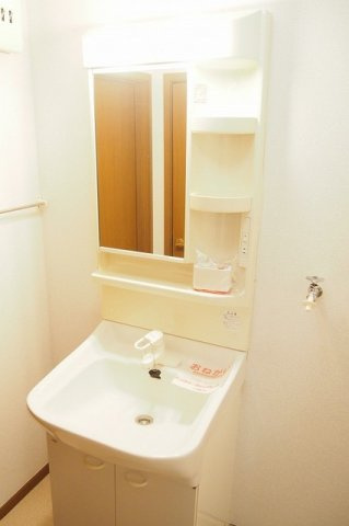 エヴァーグリーン　Ｂの洗面所|コンパクトで使いやすい洗面所