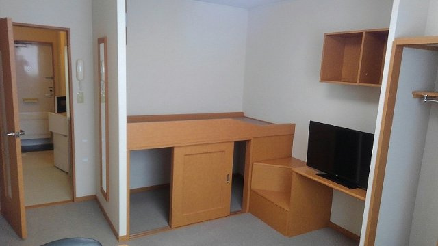 レオパレスＳｈａｌｏｍの居間・リビング|使いやすい居間です