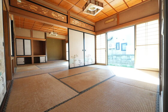 【中古住宅】中山町大字長崎字古川戸建ての和室|1階和室6帖