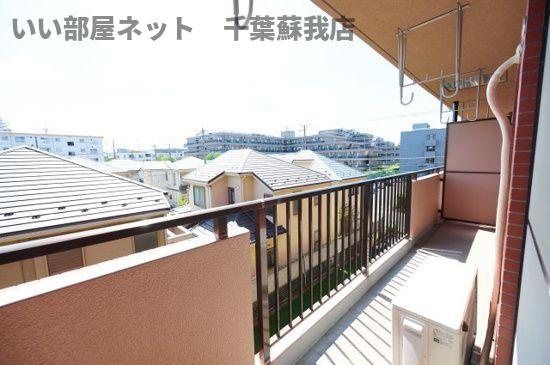 ＰＬＥＮＤＹ千葉みなとのバルコニー|暖かな日差しのふりそそぐバルコニー