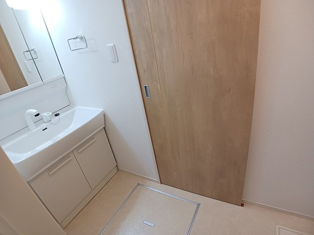 ベルメゾンＧの洗面所|脱衣スペースもあります