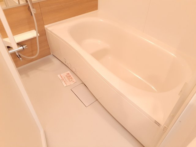 イーストサンの浴室|落ち着いた空間のお風呂です
