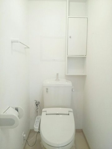 ライブヒルズ４８のトイレ|清潔感のあるトイレです