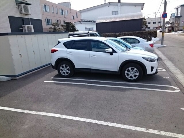 アルバ・プラシードＡの駐車場|駐車場があります