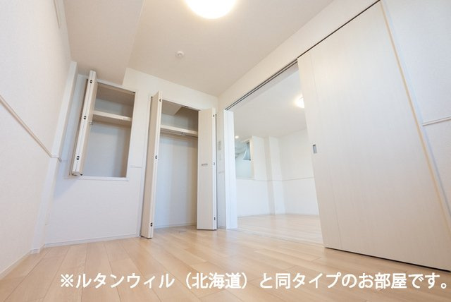 アウル　フォレストの内装|明るい色調の室内です