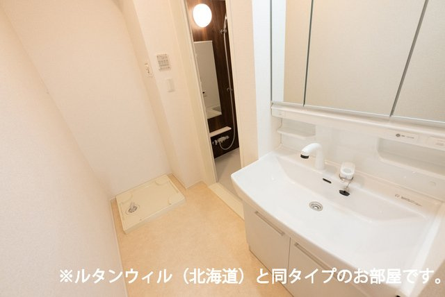 アウル　フォレストの洗面所|ゆったりとスペースのある洗面所