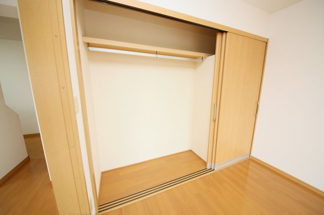 グロワールA棟の収納